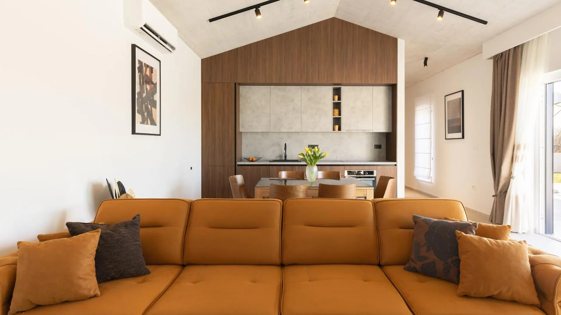 Villa Haba - House With Pool For Families & Couples Sisan
