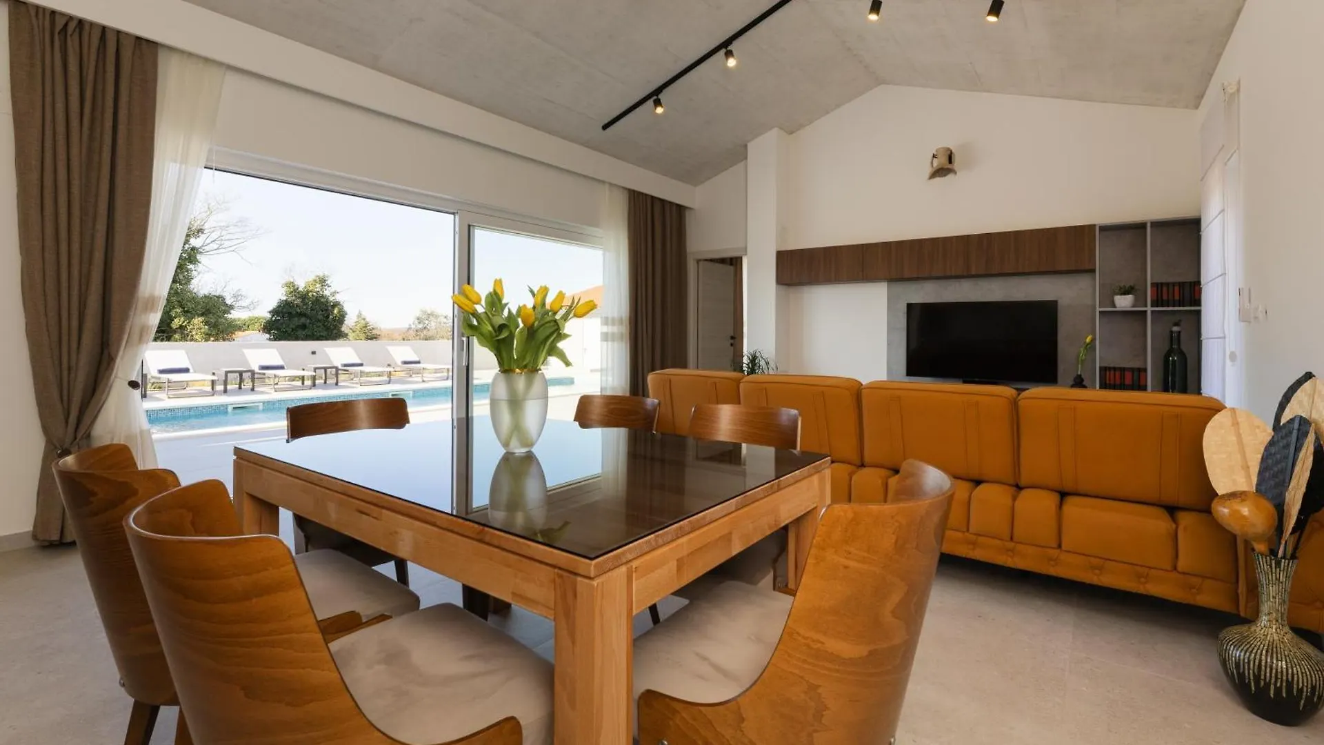 Villa Haba - House With Pool For Families & Couples Sisan 0*,  Croatia