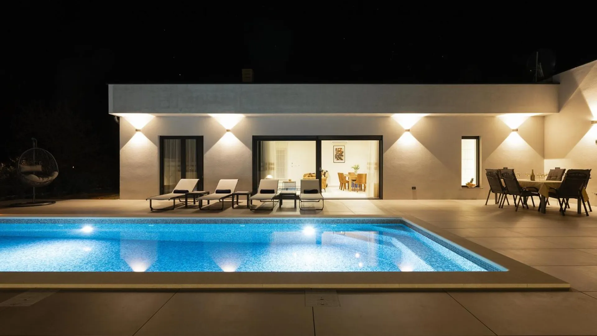 Villa Haba - House With Pool For Families & Couples Sisan