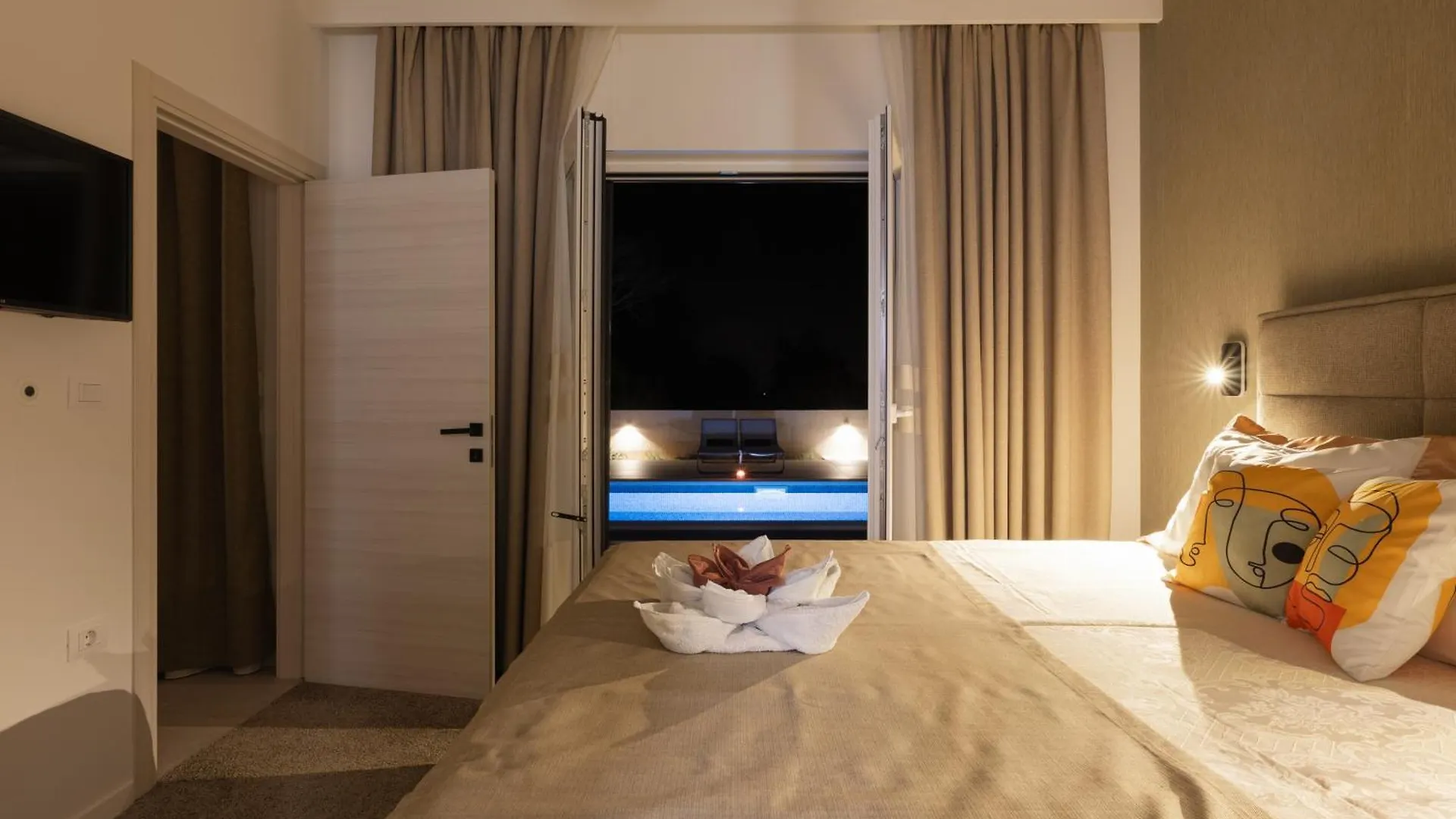 Villa Haba - House With Pool For Families & Couples Sisan