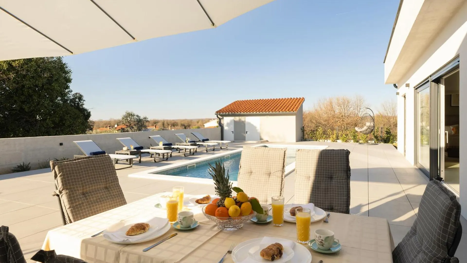 Villa Haba - House With Pool For Families & Couples Sisan